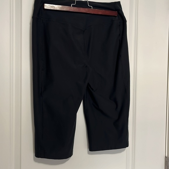NIKE DRY FIT Wide Leg Capri - Picture 2 of 7